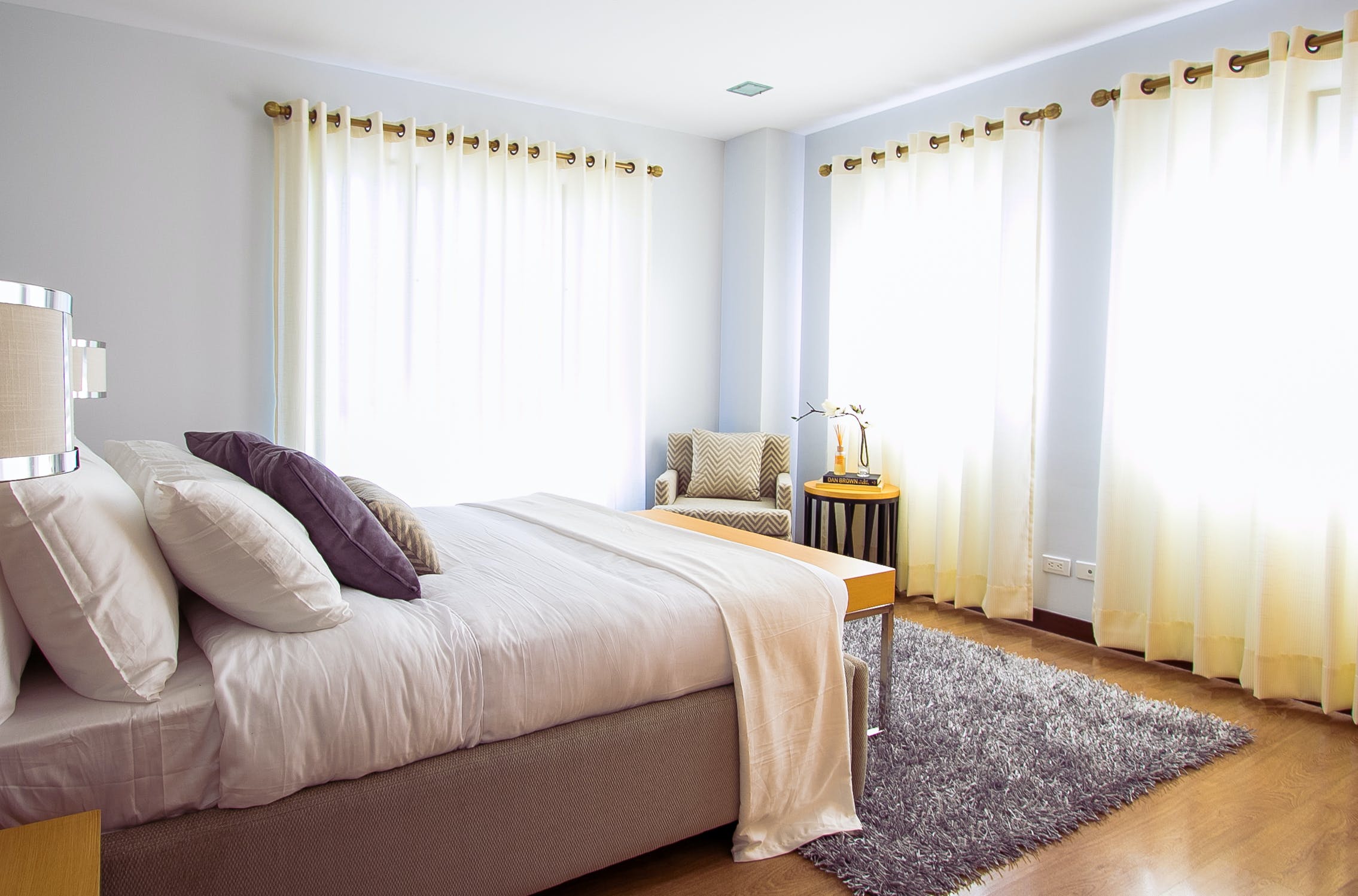 Łóżka Sypialniane 180×200: Przestrzeń i Komfort dla Twojego Wypoczynku